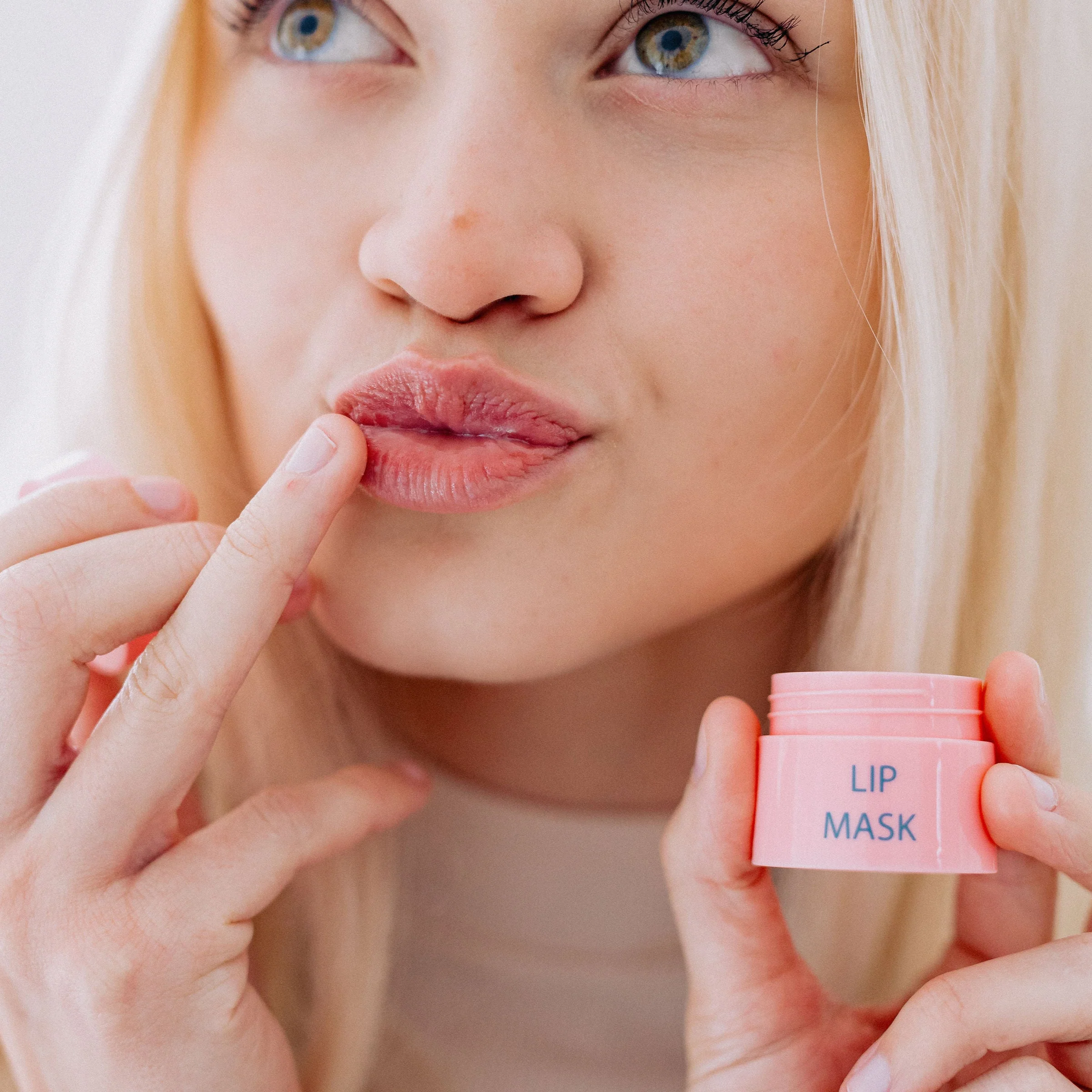 Lip Mask with Moisturizing Castor Oil & Squalane - Image 5