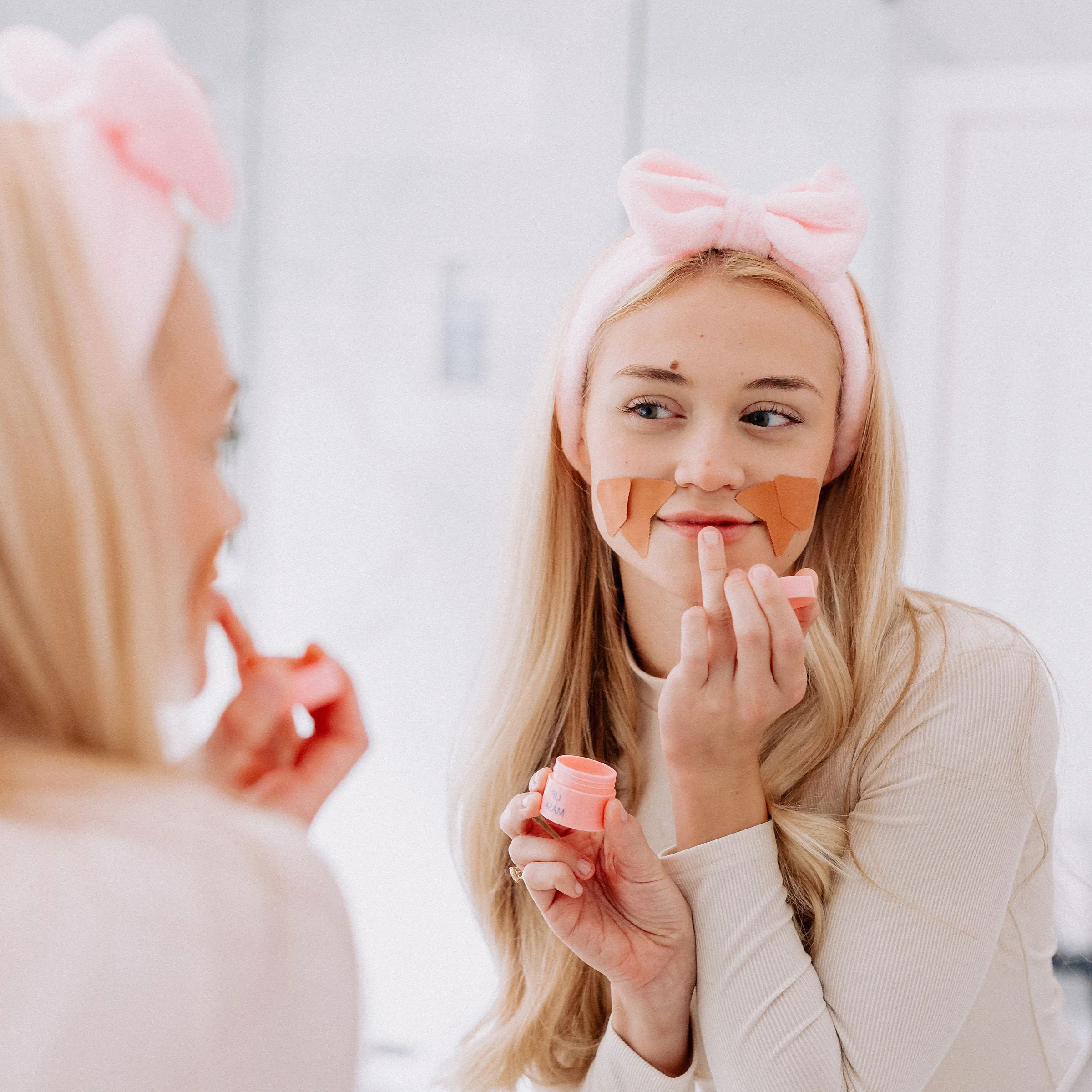 Lip Mask with Moisturizing Castor Oil & Squalane - Image 9